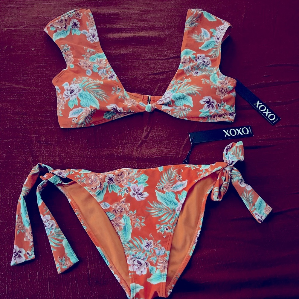 Cutesy bikini brand new.